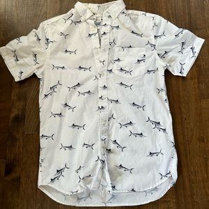 Old navy short sleeve button up shirt